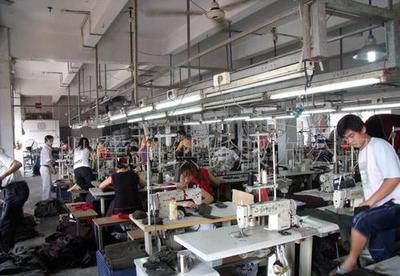 服裝加工廠如何高效尋找優質服裝輔料貨源